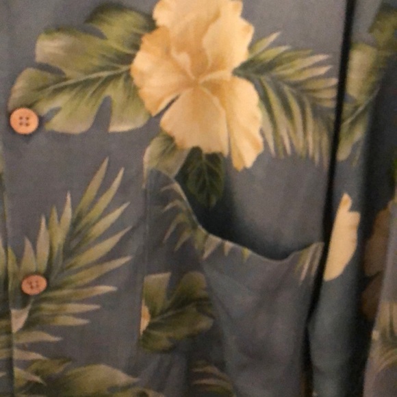 T-shirt - Picture 4 of 4